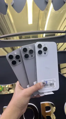 iPhone 15 
