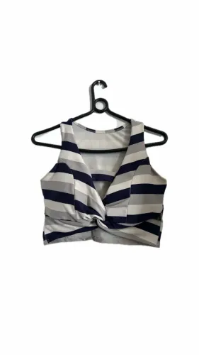 Cropped com decote