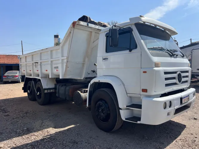 Vw 24220 6x2 caçamba basculante 