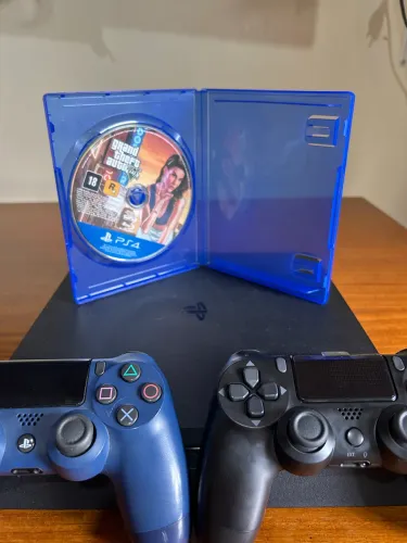 Playstation 4 Slim 1TB 2 Controles + Jogos