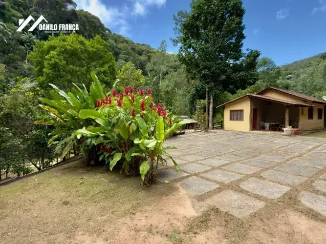 Vende-se linda chácara no Condomínio Vale das Acácias | Alto Nova Almeida Marechal Floria