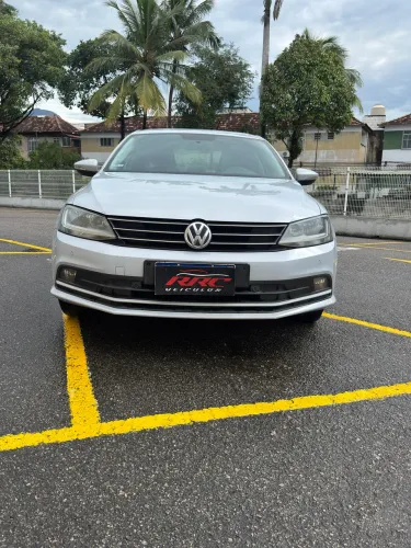 Volkswagen Jetta Comfortline 1.4 TSI 16V 4P Aut. 2017
