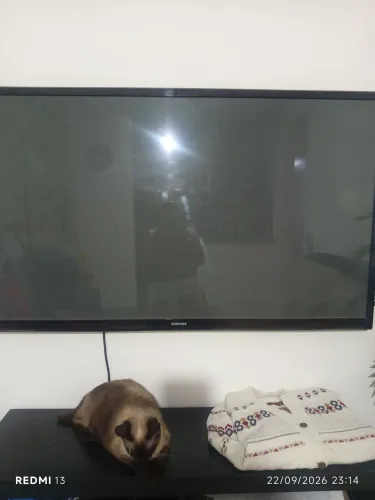 Vende. Se. Um. Televisão 5o. PoLegada da. Samsung nova 1300.