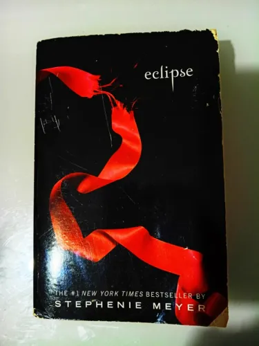 Eclipse em Inglês Importado - Twilight Saga Livro 3