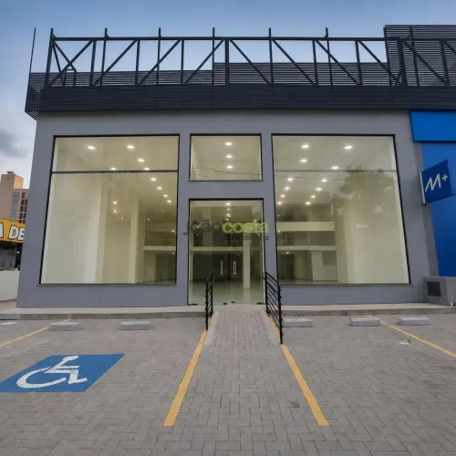 Loja no Centro de Palhoça com 300m² para Locação