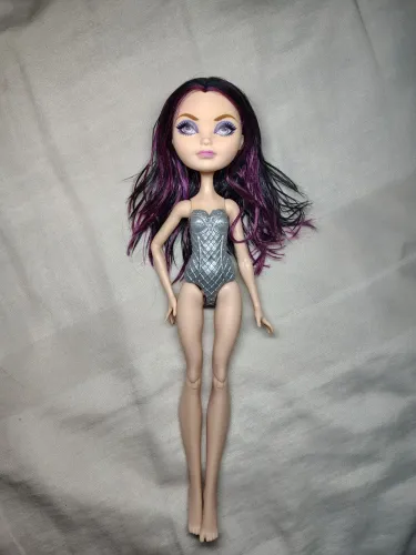 Boneca Ever After High - Raven Queen Básica (ORIGINAL!)