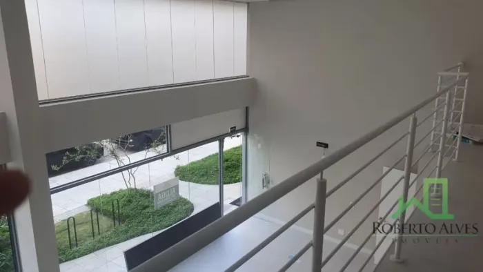 Sala Comercial com Mezanino - Excelente Localização