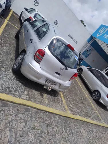 Nissan March 1.0 16V Flex Fuel 5P 2012