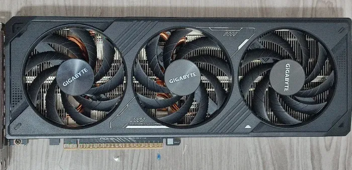 RTX 5070 12gb Windforce OC Gigabyte (Semi nova + NF + Garantia)