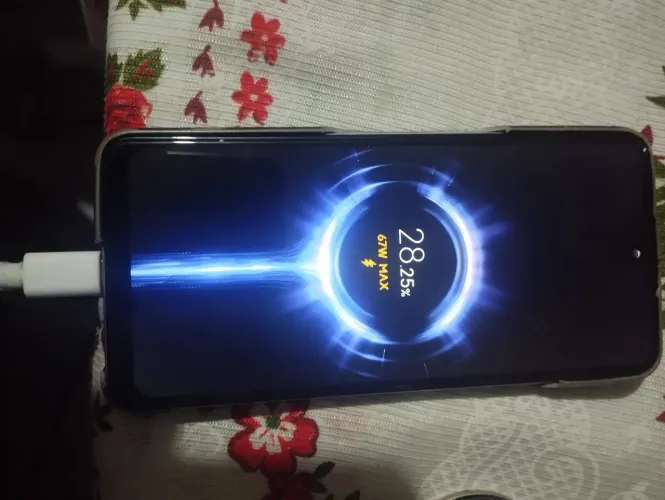 Vendo 2. Celular 1 poço F 4. 5g  e um redimi c 13 5g