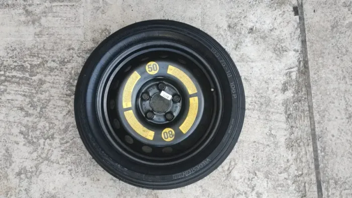 RODA ESTEPE INFLAVEL COM PNEU 195/75 ARO 18 5 FUROS TOUAREG/AUDI Q7