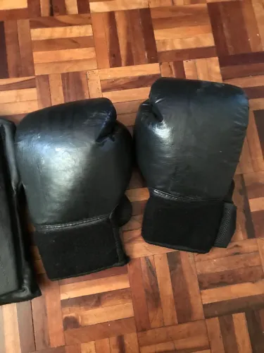 Kit luva e caneleira muay thai 