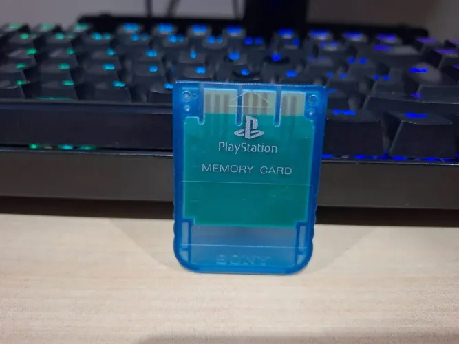 Memory Card Original Sony PlayStation 1 (PS1 / PS One) - Azul Transparente (SCPH-1020)