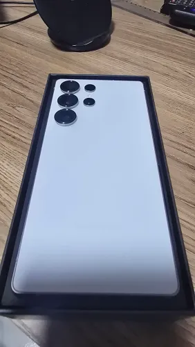 S25 ULTRA sem detalhes