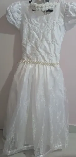 Vestido branco infantil