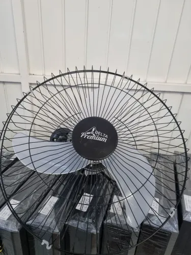 Ventilador de Parede Delta Premium Bivolt 