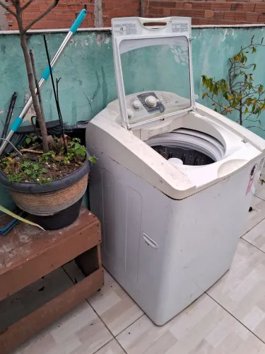 Vendo uma máquina de lavar roupas 15 kl
