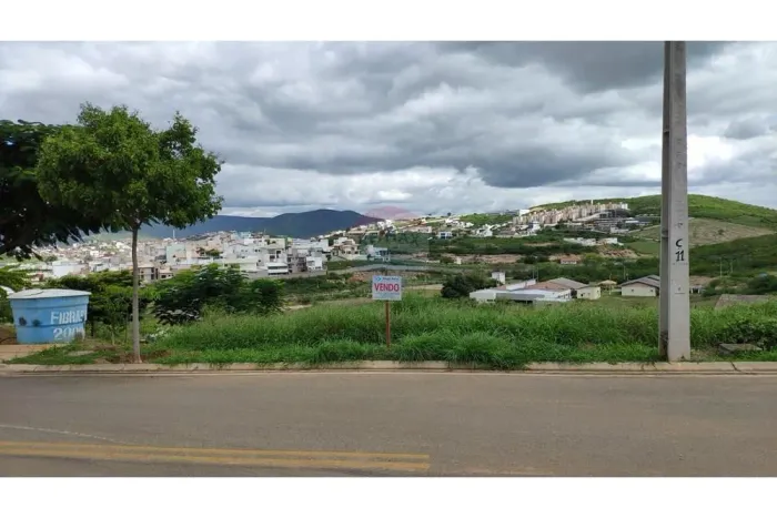 Terreno em Jequié: Pronto Para Seu Lar dos Sonhos!