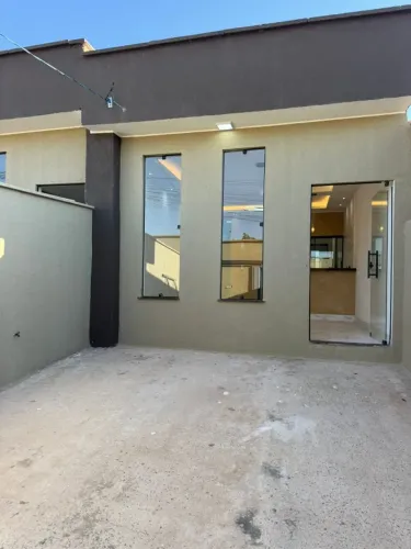 Casa com 80m2 e 3 quartos no centro