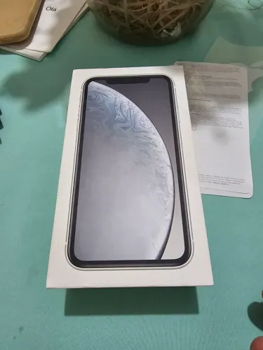 Iphone XR 64 GB pouco usado e em perfeitas condições sem detalhe algum