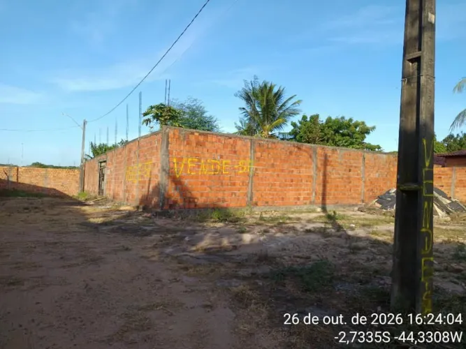 Vendo este terreno 60 de largura por 14 de fundo!
