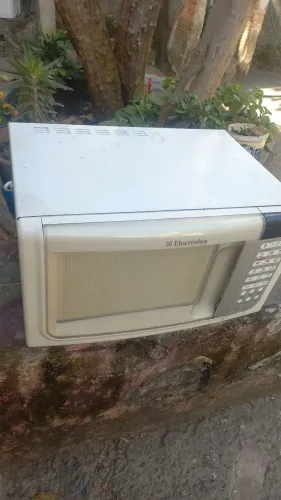 Micro-ondas Electrolux 23 l