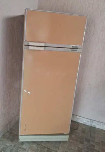 Vendo geladeira Brastemp frost free marrom em perfeitas condições. 