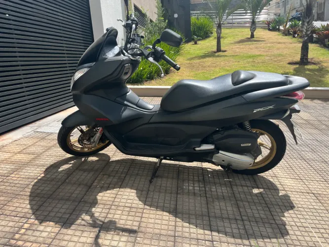 PCX 150cc, revisada e bateria novinha