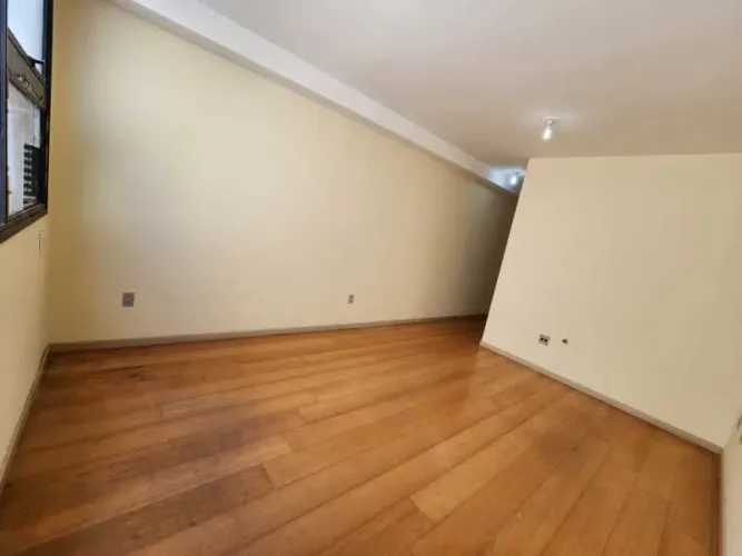 Sala : / Comercial / Vila Isabel