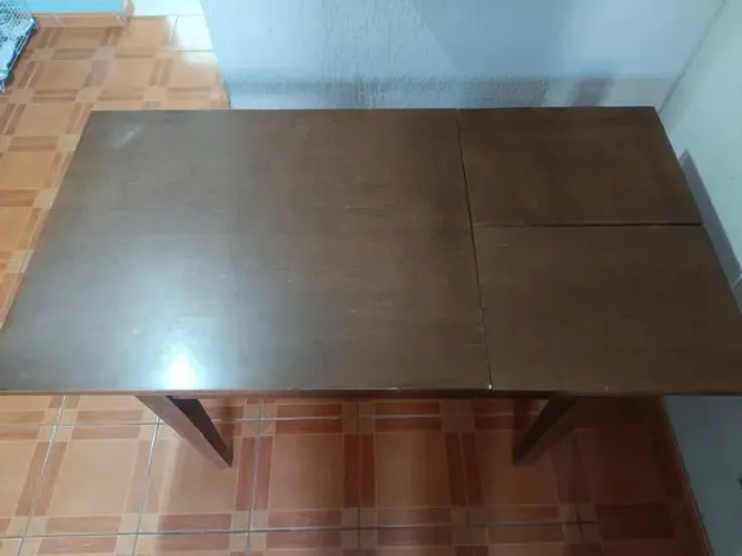 Mesa de Jantar Retrátil com 2 Cadeiras madeira nobre