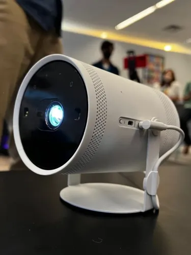 Projetor Smart Portátil Samsung The Freestyle (1ª Gen) - Na Caixa, Estado Novo