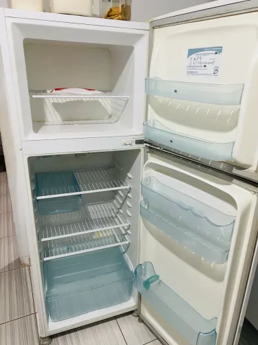 Geladeira com defeito