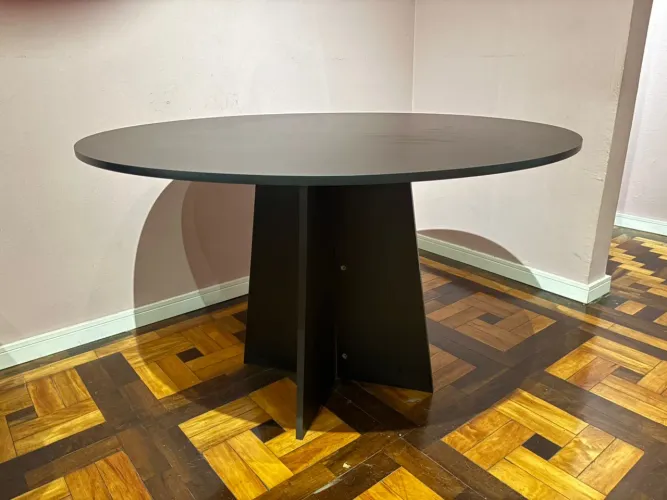Mesa preta de jantar 1,30 MDF