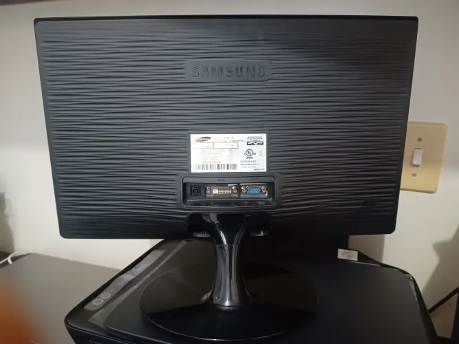 Monitor Samsung 19 polegadas