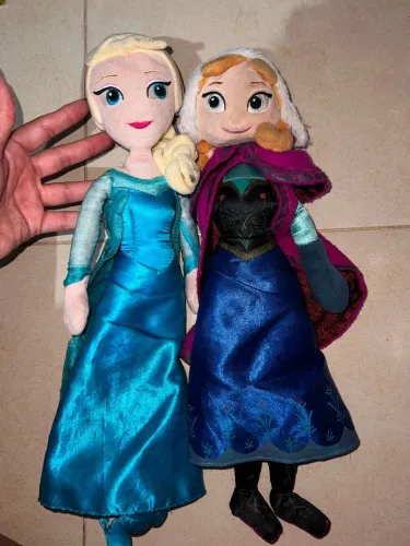 Bonecas Elsa e Anna