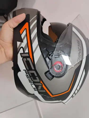 Capacete seminovo