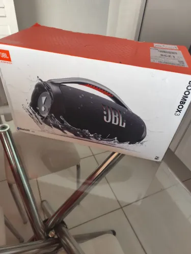 CAIXA DE SOM JBL BOOMBOX 180W NOVA LACRADA.