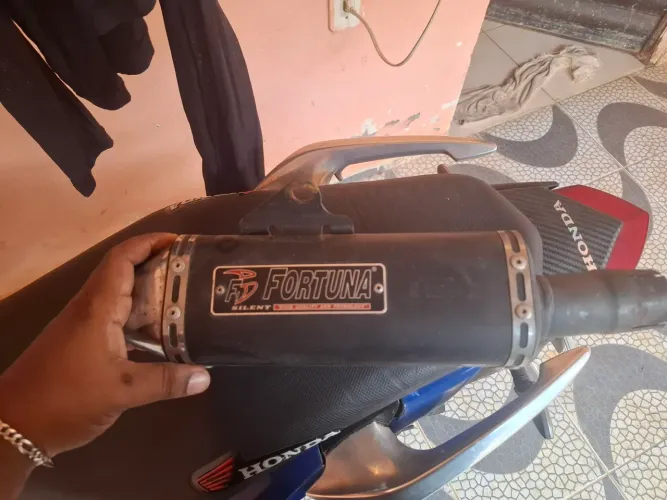 Escapamento esportivo Fortuna Tri Mini Preto