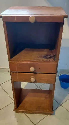 CRIADO MUDO/MESA DE CABECEIRA/APARADOR DE CANTO