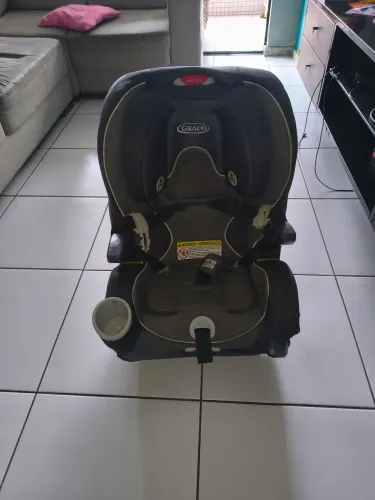  Graco 4Ever 4-in-1 Car Seat Usado 