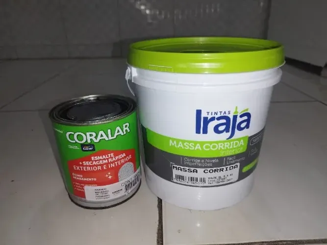 Balde de Massa corrida de 5.4kg & Tinta coralar de 900ml