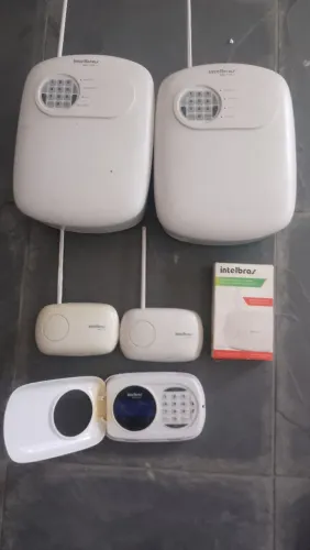 kit 2 centrais de Alarme Monitorada 8 Zonas Amt 2008 Rf Intelbras Cor Branco