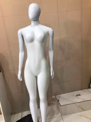 Manequins ótimo Estado novo
