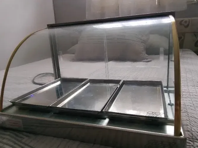 Estufa de Salgados 220V Nova com a caixa. R$ 325,00. Preço negociável