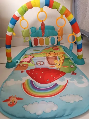 Tapete de atividades infantil e lixa de unha