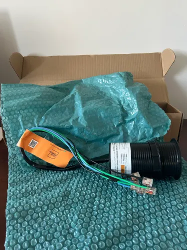 torre de tomada automática | marca: caixa tomada | preta - 110v (2) e 220v (1) | novo
