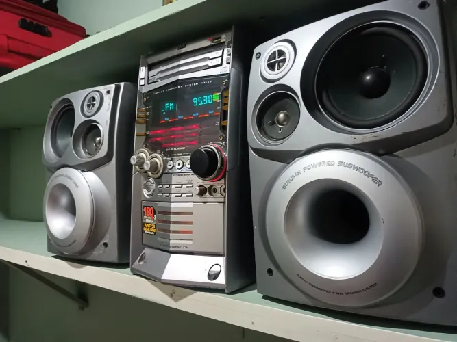 Som jvc caixas aiwa