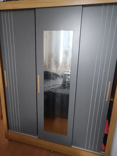 Guarda Roupa 3 Portas semi novo