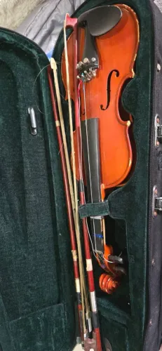 Violino profissional infantil precisa colocar crina nos arcos e cordas