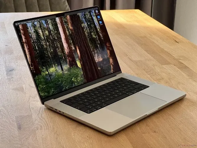 MacBook M4 PRO 16" 48GB RAM 4 TB Disco
